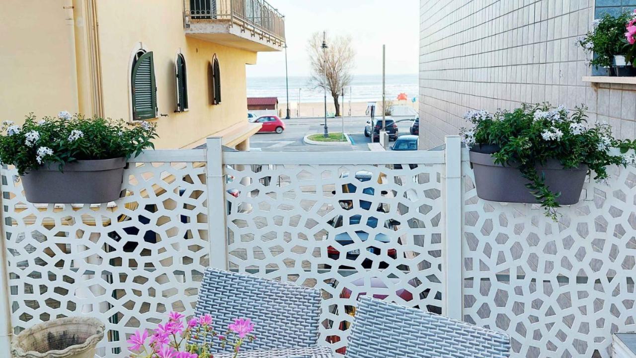 Sweet Home & Wellness Affittacamere Nettuno Buitenkant foto