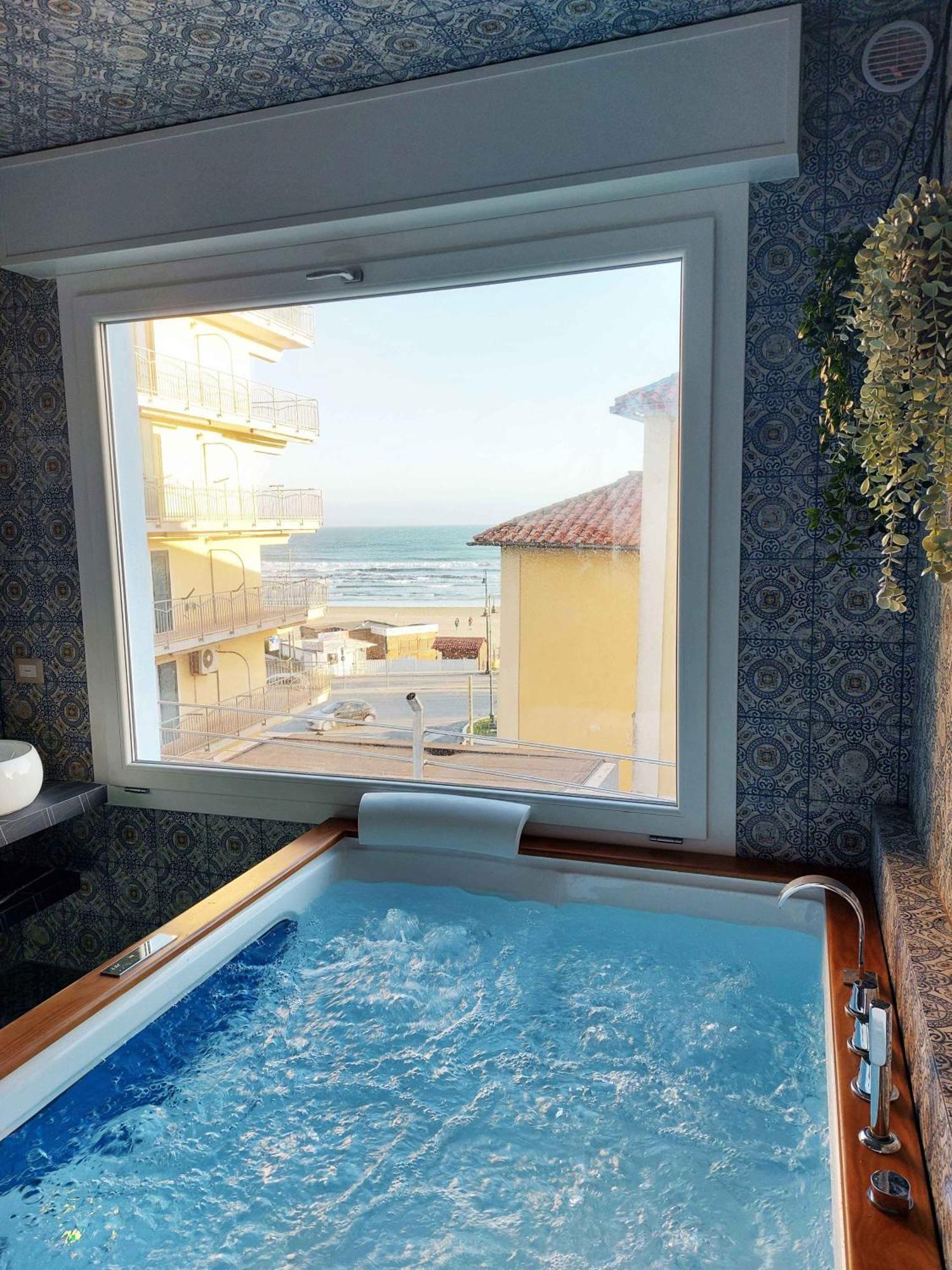 Sweet Home & Wellness Affittacamere Nettuno Buitenkant foto