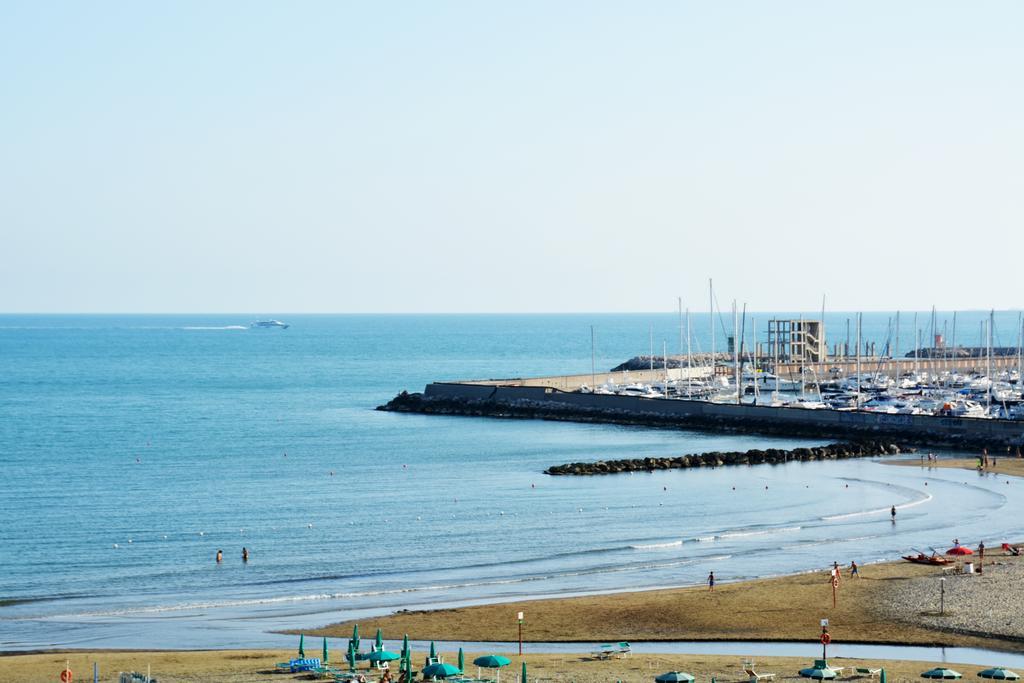 Sweet Home & Wellness Affittacamere Nettuno Buitenkant foto