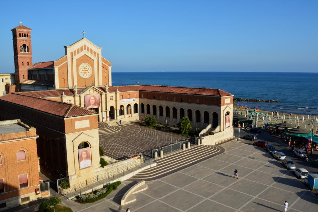 Sweet Home & Wellness Affittacamere Nettuno Buitenkant foto