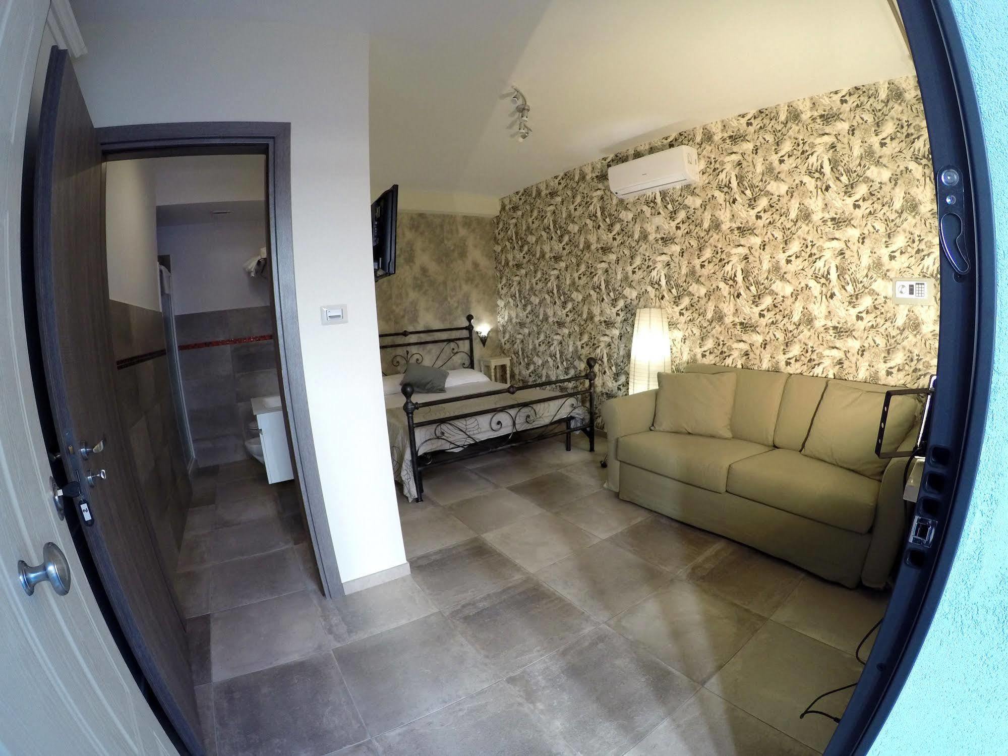 Sweet Home & Wellness Affittacamere Nettuno Buitenkant foto